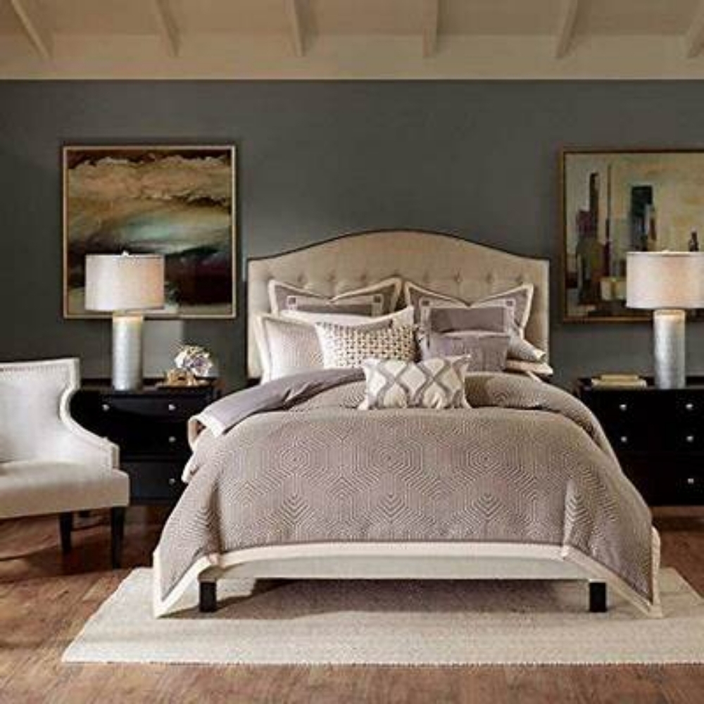 🛑🛑SOLD🛑🛑Madison Park Signature Shades of Grey 8pc oversize King Comforter - Picture 1 of 8